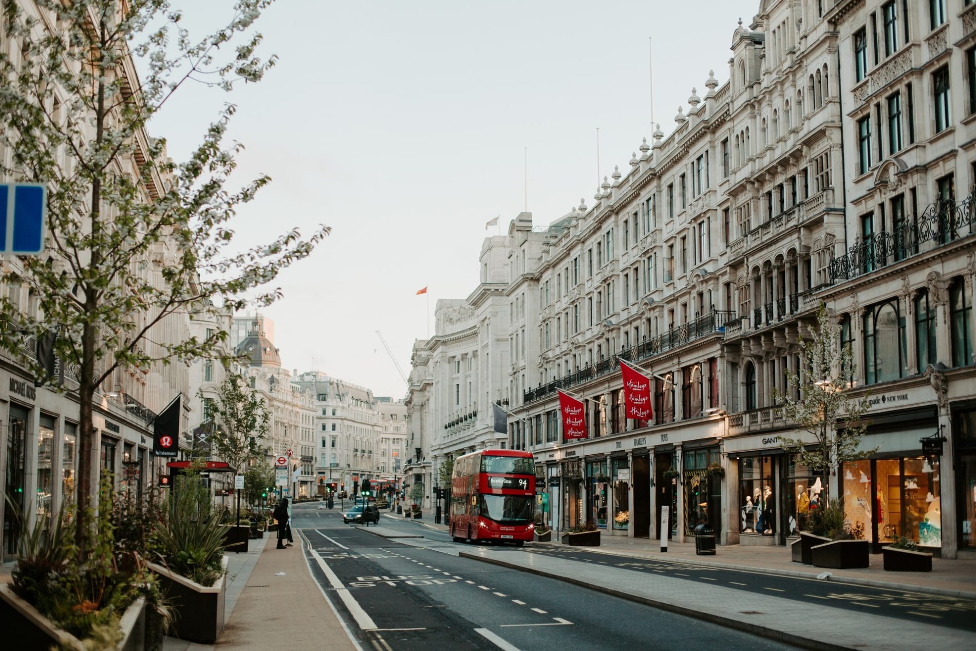Lavoro A Londra Vitto E Alloggio Lavoro Londra vitto e alloggio: tre offerte di lavoro in ostello